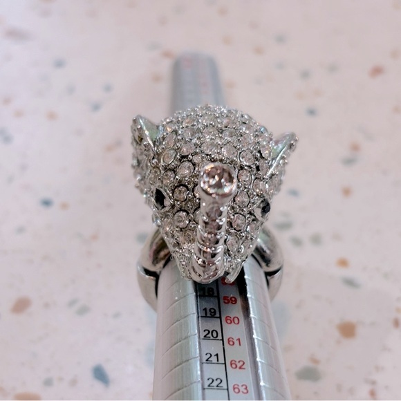Silver Tone Elephant Crystal Ring‎ - Picture 9 of 11